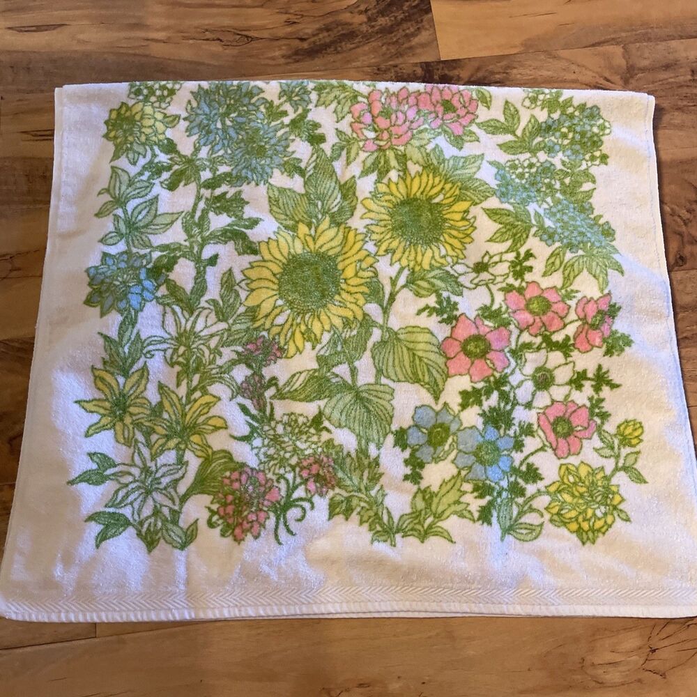 Vintage Cannon Royal Family Cotton Floral Bath Towel Yellow Green Sunflowers